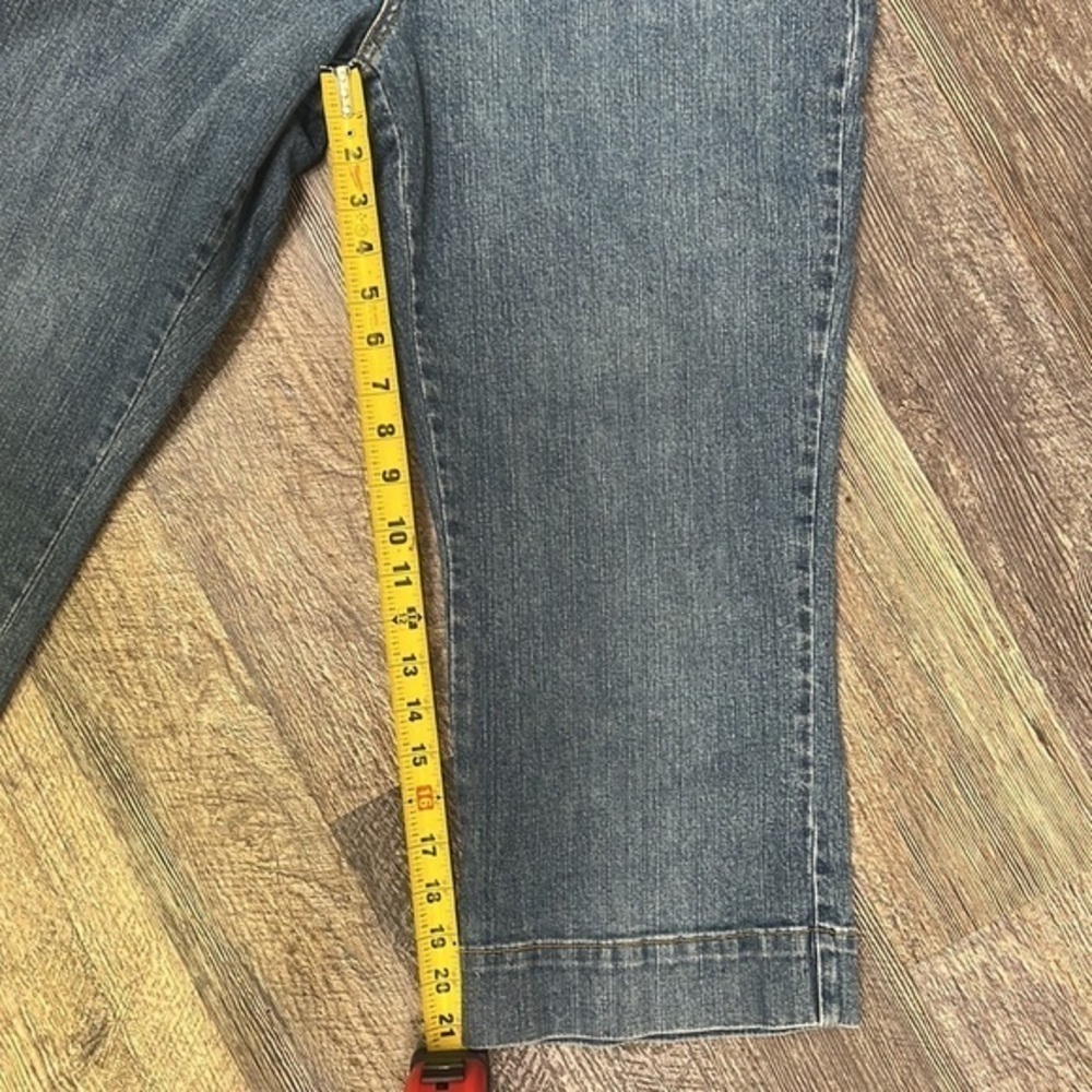 Falls Creek Capri Jeans Size 16 Stretch Denim Cropped Pants - Picture 7 of 8